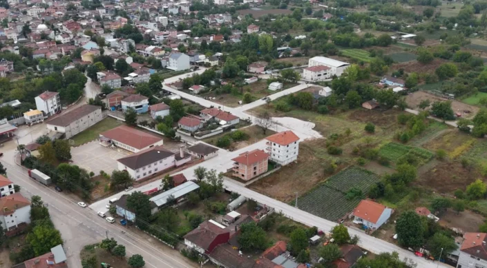 İnegöl’de 8 sokakta sathi kaplama çalışması yapıldı