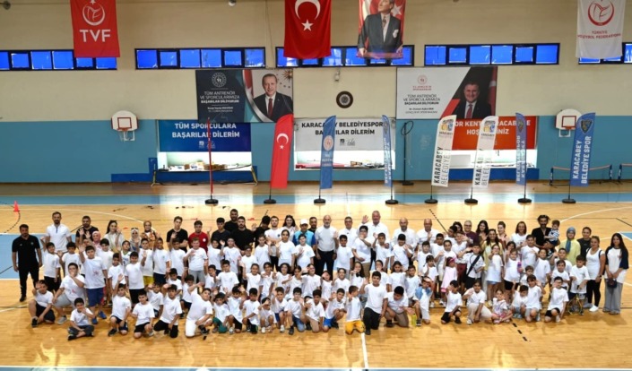 Karacabey’de yaz spor okulları yoğun ilgi gördü
