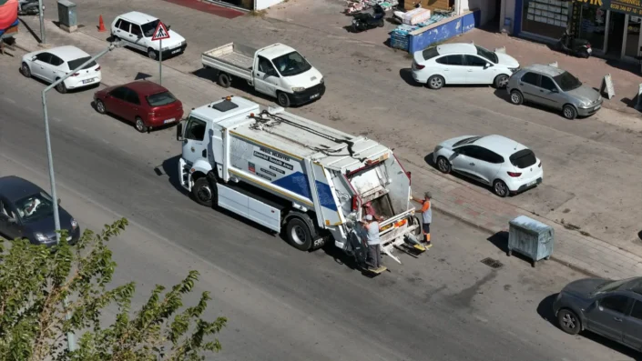 İnegöl’de elektrikli çöp kamyonu test edildi