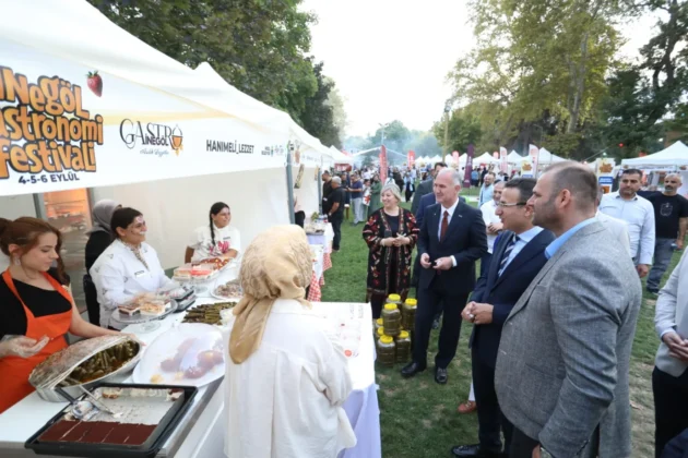 İnegöl Gastronomi Festivali’nde lezzet şöleni