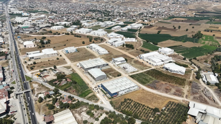 İnegöl 105 ada’da yollar yenileniyor