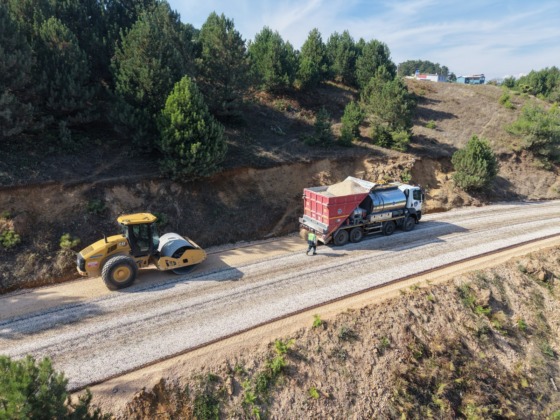Büyükşehir’le yollar yenileniyor