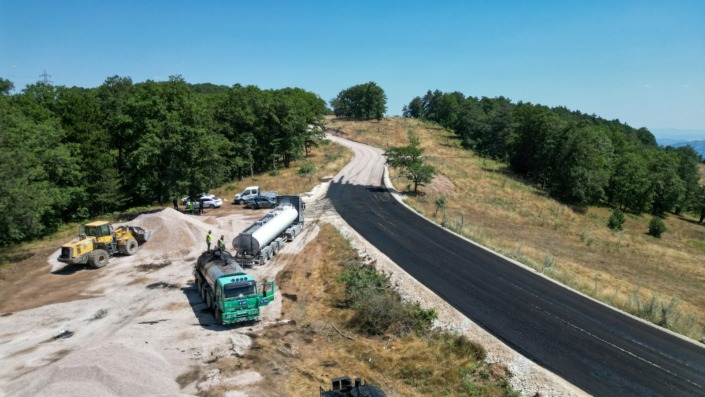 3 ilçede 50 kilometrelik yol yenilendi