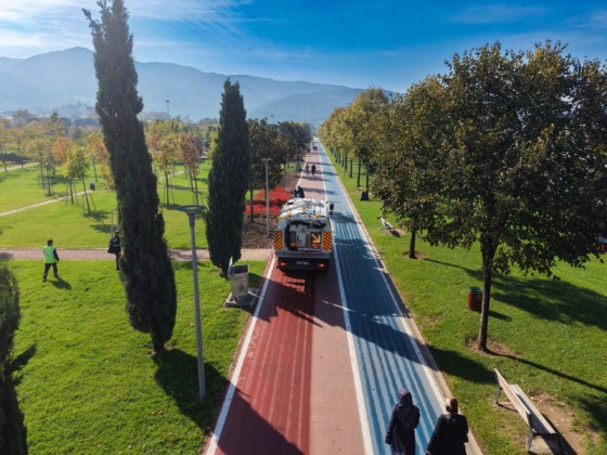 Büyükşehir’den park ve bahçelere bakım