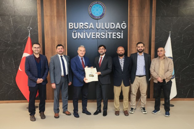 BUÜ’den Pakistan üniversitesine akademik destek