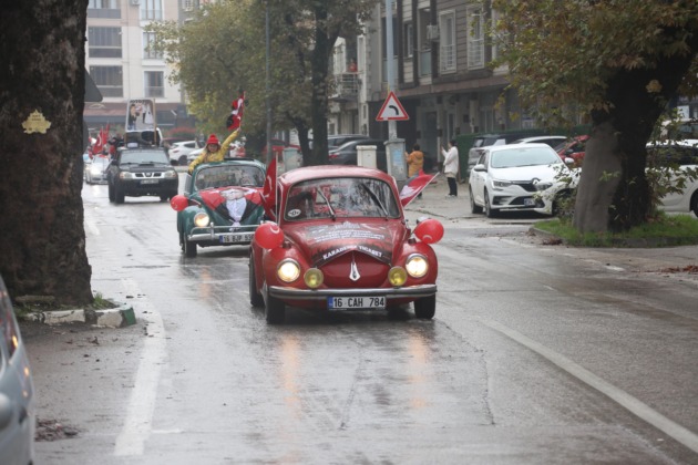 Gürsu’da Cumhuriyet’e özel nostaljik geçit